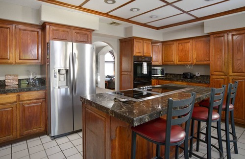 Rainbow Park Villa | Stunning and Spacious in Vegas, Private Pool