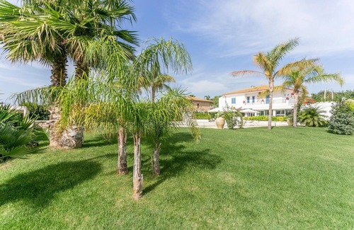 Ragusa Apartment | Stunning apartment in Marina di Ragusa