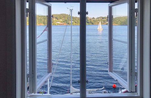 Arendal Apartment | Stunning apartment in Arendal with WiFi