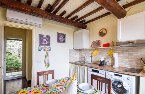 Recco Apartment | Stunning apartment in Recco with kitchen