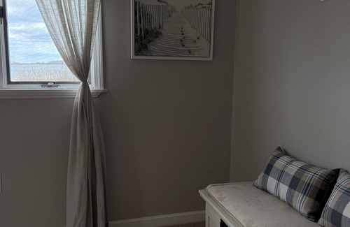 Quincy House | Stunning Beachfront 3BR, Ocean/City Views, Near Boston, Free Parking