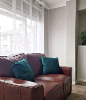 Cradley House | Stunning Birmingham Home for up to 4 people