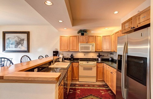 Warrior's Mark Condo | Stunning Breckenridge Mountain Views, Private Hot Tub, Close to Downtown!