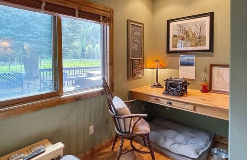 Tamarack Resort Cabin | Stunning Cabin on 27 Forested Acres- w/Hot Tub