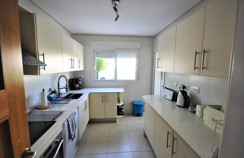 Roldan Villa | Stunning Central South Facing Villa Bungalow, jacuzzi pool with optional heating
