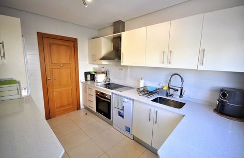 Roldan Villa | Stunning Central South Facing Villa Bungalow, jacuzzi pool with optional heating