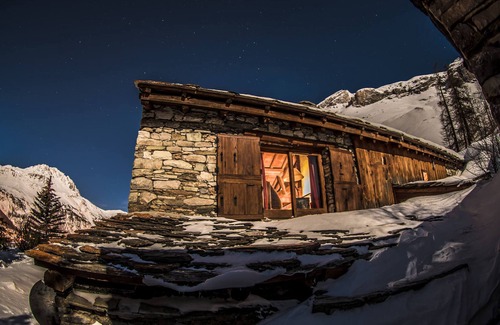 Val-d'Isere Ski Chalet | Stunning Chalet near Ski Lifts with Mountain Views, Sleeps up to 12