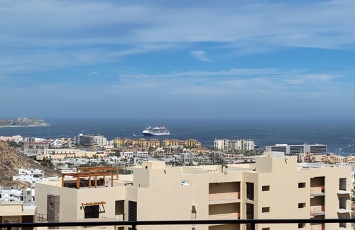Libertad Condo | Stunning Condo, Ocean, Sunrise and Marina Views, 5 Min to Marina, Fast Wifi