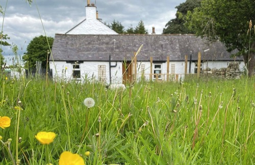 Castle Douglas Cottage | Stunning cottage, 3-beds, 2-baths, 2 sitting rooms. Fenced garden, dogs welcome.