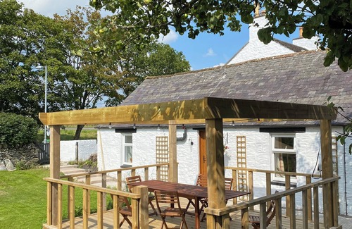 Castle Douglas Cottage | Stunning cottage, 3-beds, 2-baths, 2 sitting rooms. Fenced garden, dogs welcome.