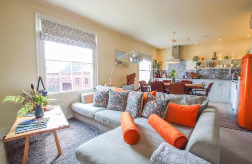 Cromer House | Stunning Cromer beach house with sea views
