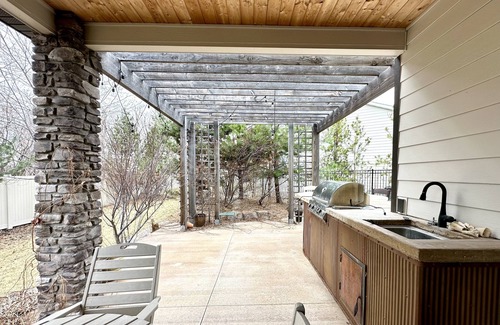 Billings House | Stunning custom comfy home in quiet NW Billings