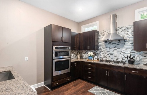 Holy Cross House | Stunning downtown beauty - minutes from all Indianapolis has to offer!