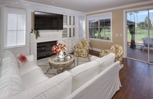 Tustin House | Stunning golf course view vacation home