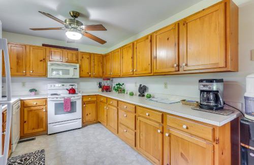 Ridgeway House | Stunning Gore Vacation Rental on 10 Acres of Land!