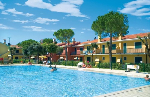 Bibione Apartment | Stunning holiday flat with swimming pool