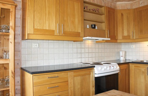 Lindesnes House | Stunning home in Lindesnes with kitchen