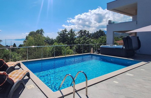 Sarsoni House | Stunning home in Matulji