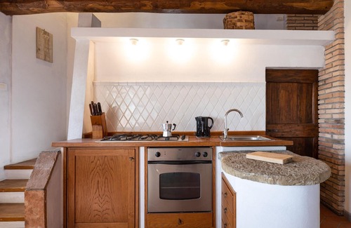 Mazzolla House | Stunning home in Mazzolla with WiFi