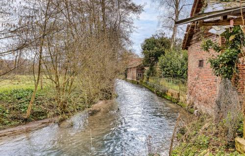Torcy-le-Grand House | Stunning Home In Torcy-Le-Grand