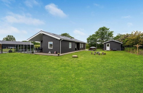 Bøtø By House | Stunning home in Væggerløse with WiFi