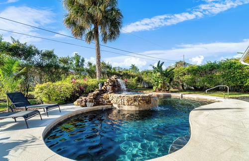 Golden Gate House | Stunning Home w/Exceptional Heated Pool and Spa