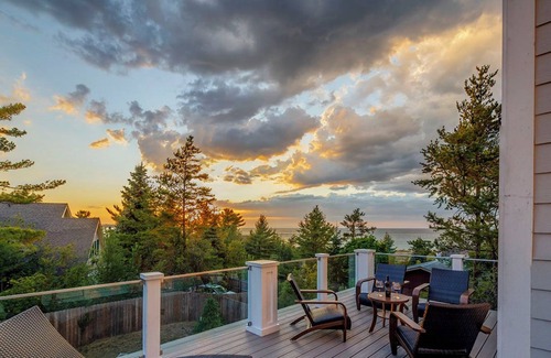 Glen Arbor House | Stunning home with views of Lake Michigan, steps from the beach and downtown