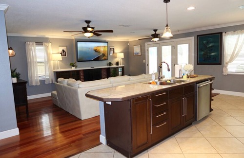 Fort Walton Beach House | Stunning house with Pool and Hot tub