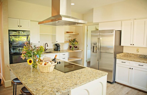 Castleton House | Stunning House with Private Pool and Hot Tub on Rural Estate