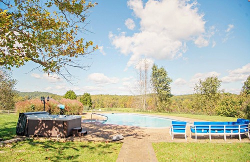 Castleton House | Stunning House with Private Pool and Hot Tub on Rural Estate