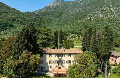 San Lorenzo a Vaccoli Villa | Stunning private villa with A/C, private pool, WIFI, TV, patio and panoramic view, close to Lucca