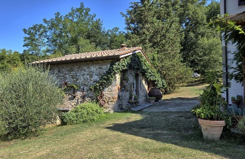 Cicogna Villa | Stunning private villa for 10 guests with A/C, WIFI, private pool, TV and pets allowed