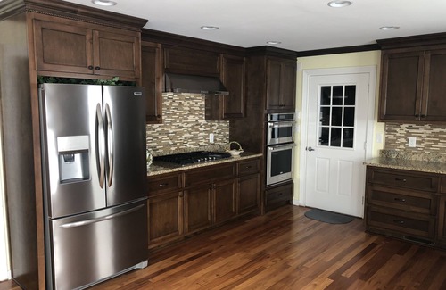 Flowery Branch Ski Chalet | Stunning Lake Chalet close to Margaritaville & Aqualand