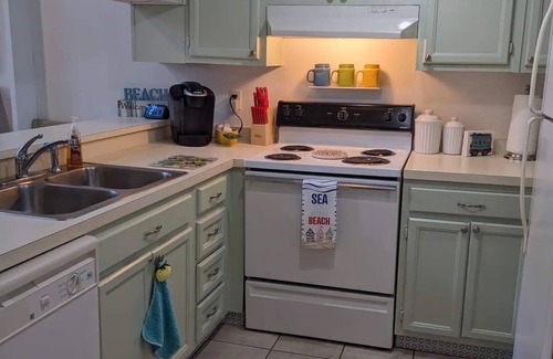 Avoca Condo | Stunning Lake-themed condo on Lake Monroe at Eagle Pointe Golf Resort.nnn