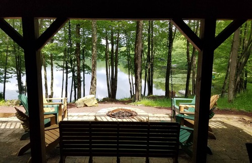 Gouldsboro House | Stunning lakefront home in the Big Bass Lake Community