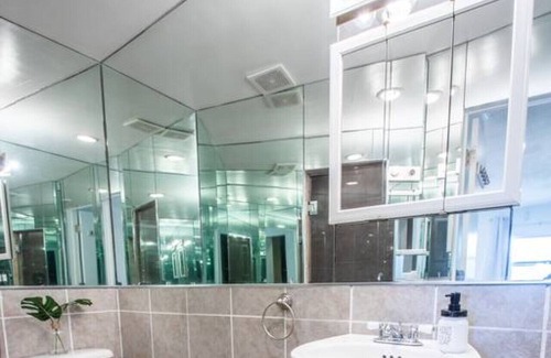 Ojus House | Stunning Lakefront Miami Pool House -Aventura Mall