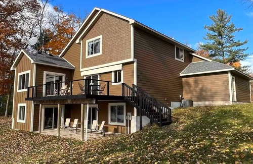 Pine City Cabin | Stunning lakeside cabin-100 ft of private, stair-free shoreline-3,000 acre lake