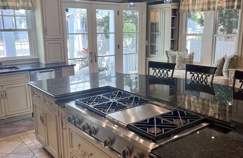 Historic District House | Stunning, Large Historic Annapolis Home, Steps to Downtown, Private Driveway!