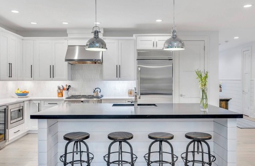 East Hampton House | Stunning meets cozy in this gorgeous newly built vacation home
