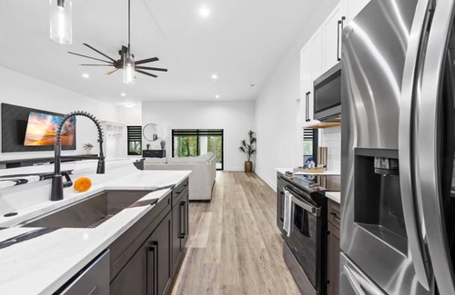 Charlotte Apartment | Stunning Modern Lower Level Apartment Charlotte