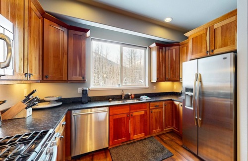 Alyeska Condo | Stunning mountain-view home on Glacier Creek with deck, BBQ, and family friendly