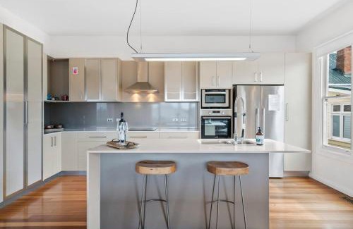 Sandy Bay House | Stunning newly renovated home in perfect location