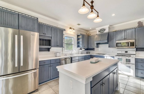 Tybee Island House | Stunning oceanfront home located on Tybee's north beach with 6 bdrms, private pool, and more!