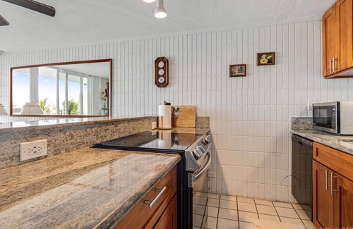 Punaluu Condo | Stunning Oceanview Condo on Oahu at Punaluu