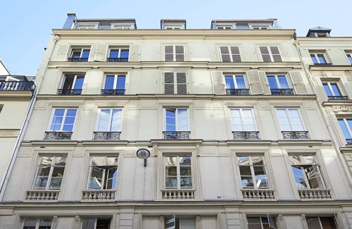 Gaillon Apartment | Stunning Open-Space in Central Paris