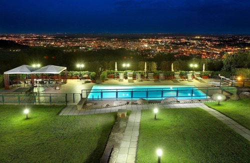 Massa e Cozzile Villa | Stunning private villa with A/C, private pool, WIFI, TV, patio, pets allowed and panoramic view