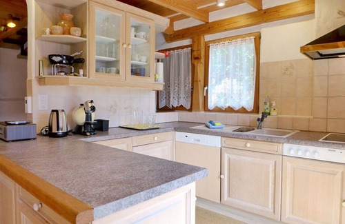 Erschmatt House | Stunning private villa for 4 guests with WIFI, terrace and panoramic view