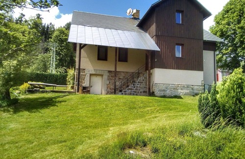 Korenov House | Stunning private villa for 20 people with private pool, WIFI, TV, terrace, pets allowed and park.