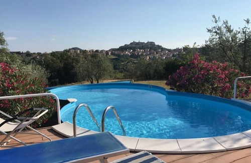 Montepulciano Villa | Stunning private villa with WIFI, private pool, TV, patio, pets allowed and panoramic view