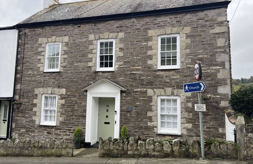 Mevagissey House | Stunning private villa for 14 guests with WIFI, TV, terrace and parking